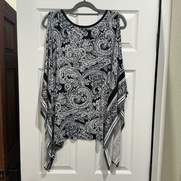 Lane Bryant Cild Shoulder Flutter Sleeves Black and White 14/16 - Picture 2 of 4